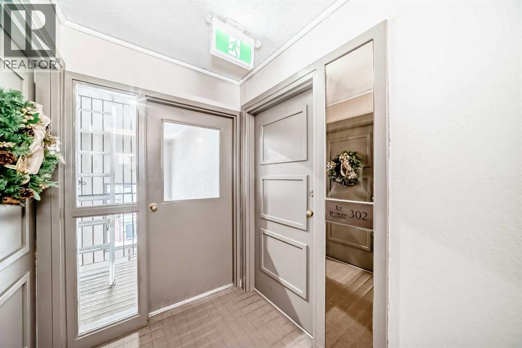 Single Family House for Sale in    Avenue NW West Hillhurst Calgary 