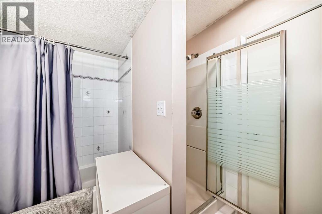 Single Family House for Sale in    Avenue NW West Hillhurst Calgary 