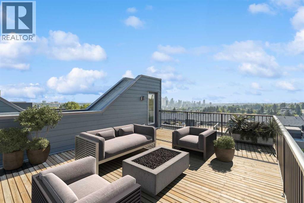 Single Family House for Sale in  Sovereign Common SW Shaganappi Calgary 