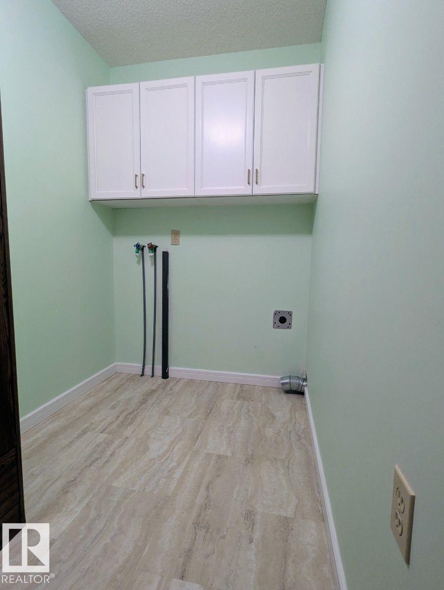 7540 137A AV NW, Edmonton