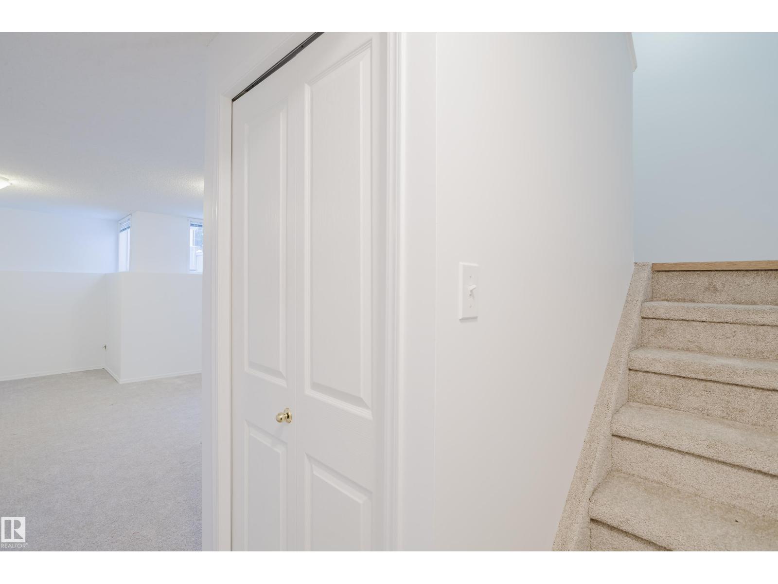 #57 843 YOUVILLE DR W NW, Edmonton