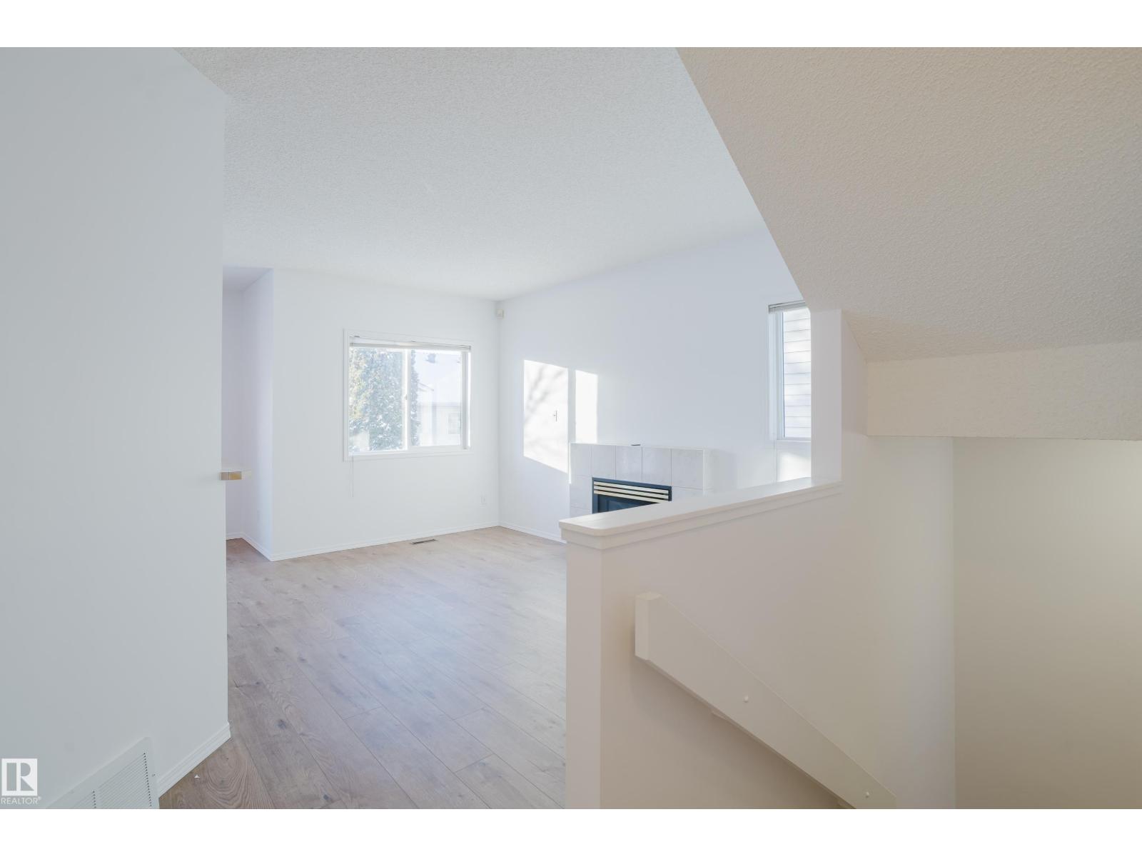 #57 843 YOUVILLE DR W NW, Edmonton