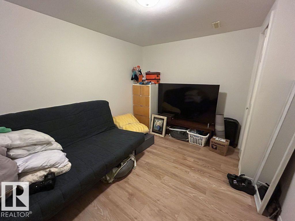 7211 83 ST NW, Edmonton