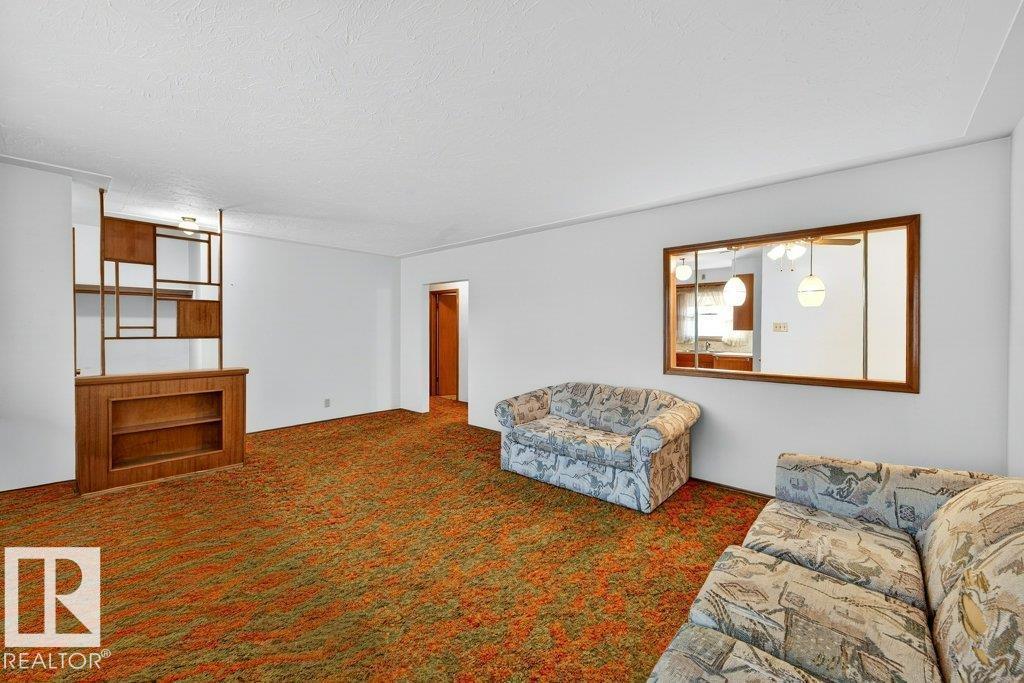 12224 55 ST NW NW, Edmonton