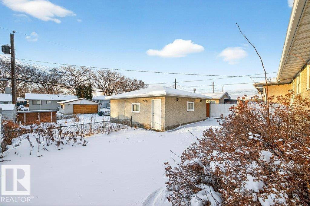 12224 55 ST NW NW, Edmonton