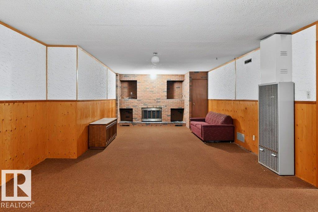 12224 55 ST NW NW, Edmonton