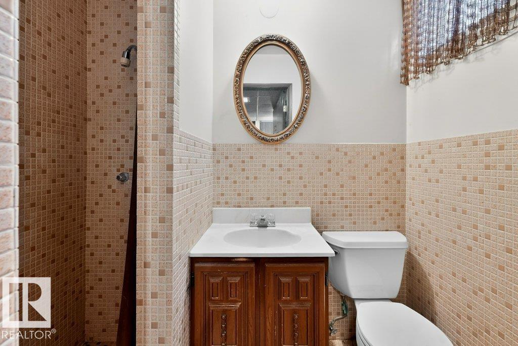 12224 55 ST NW NW, Edmonton