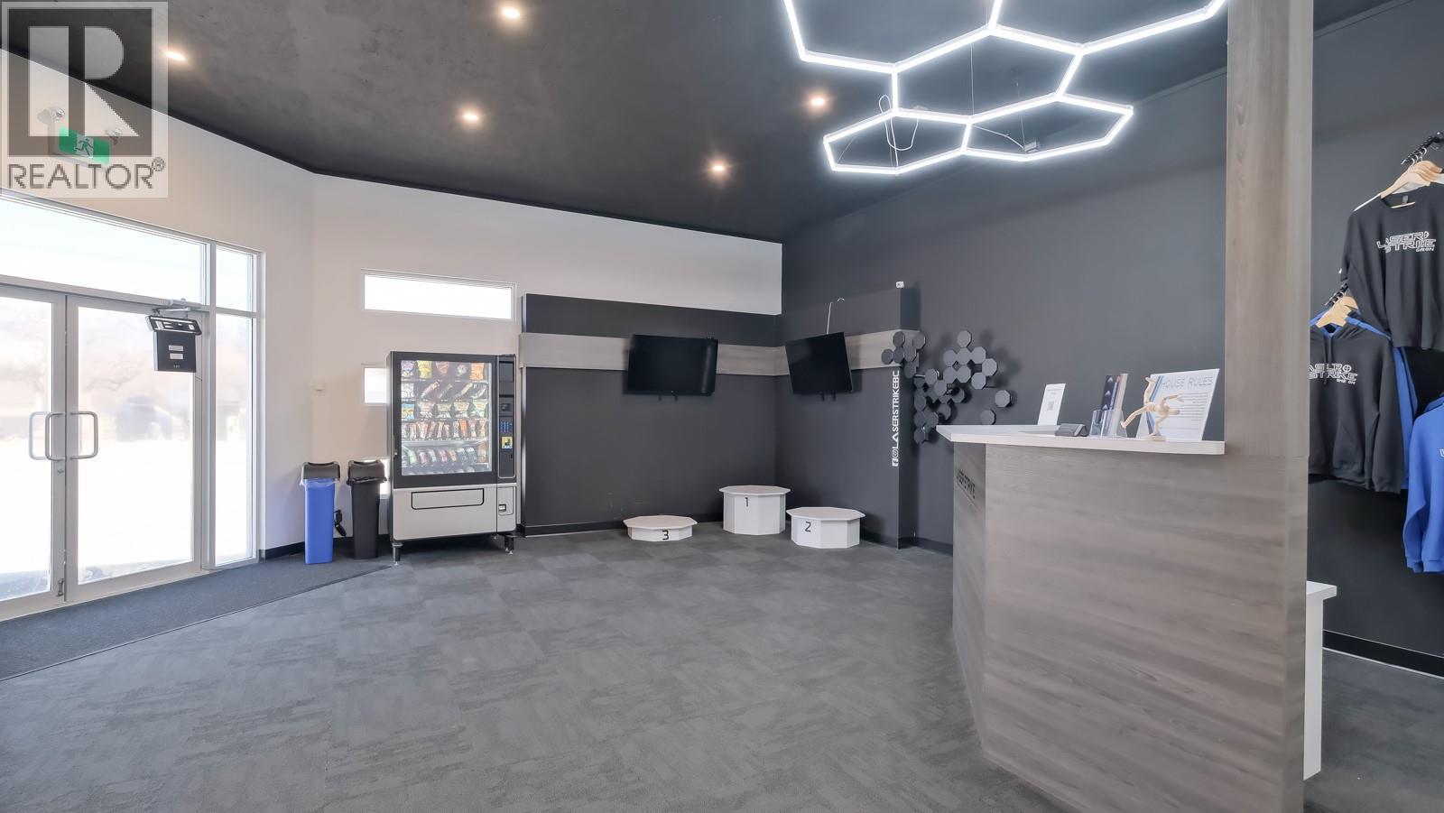 5966 SAWMILL Road, Oliver