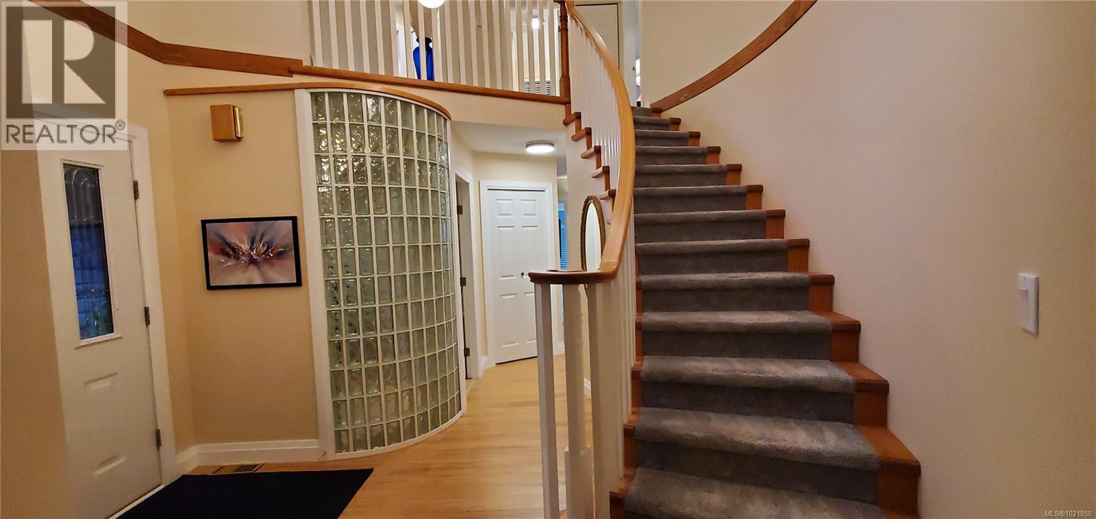 527 Cala Crt, Gold River