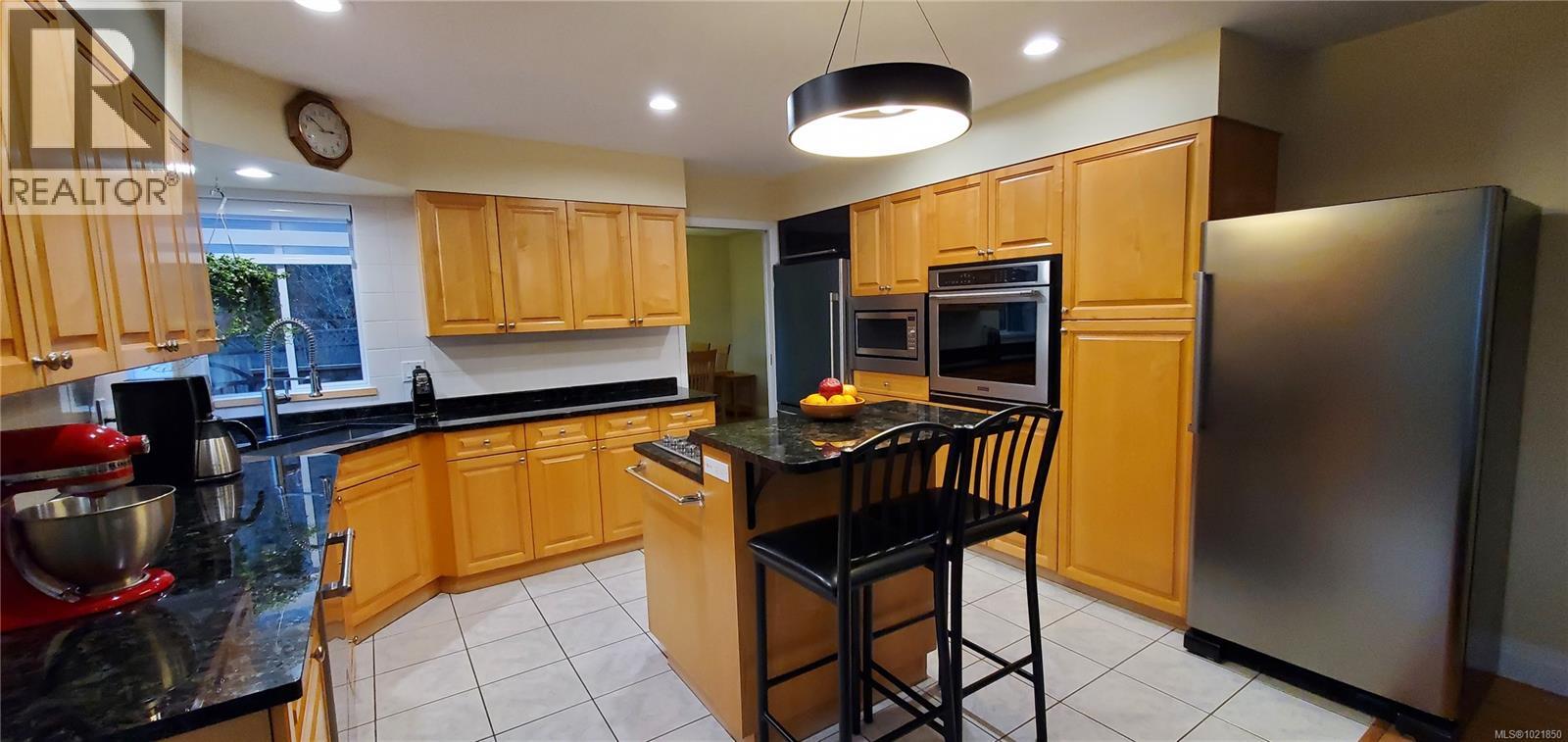 527 Cala Crt, Gold River