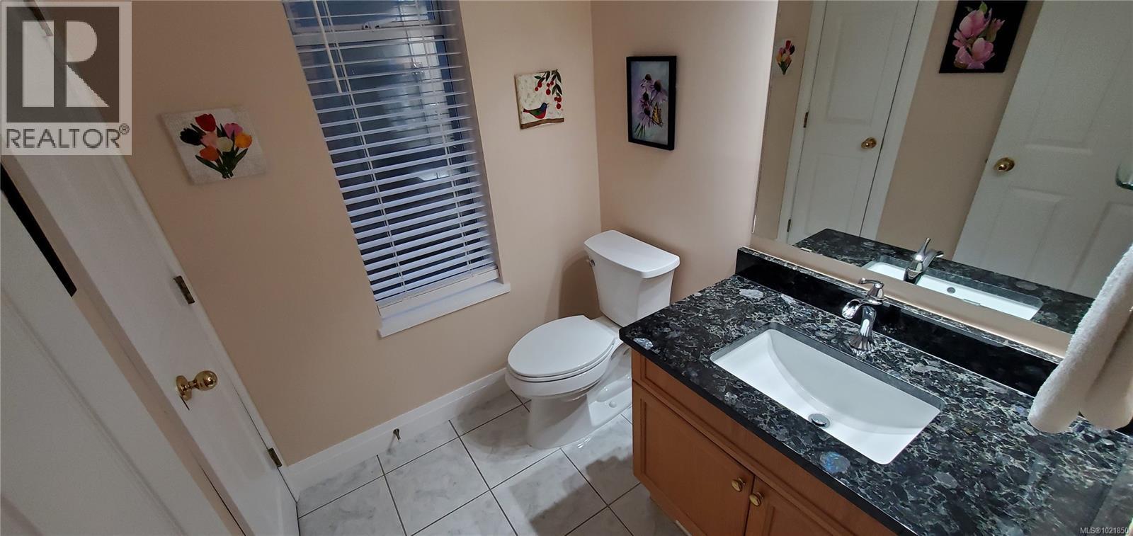 527 Cala Crt, Gold River