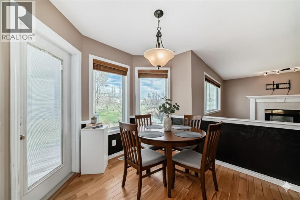 Single Family House for Sale in  Douglasview Rise SE Douglasdale/Glen Calgary 