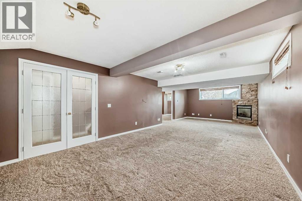 Single Family House for Sale in  Douglasview Rise SE Douglasdale/Glen Calgary 