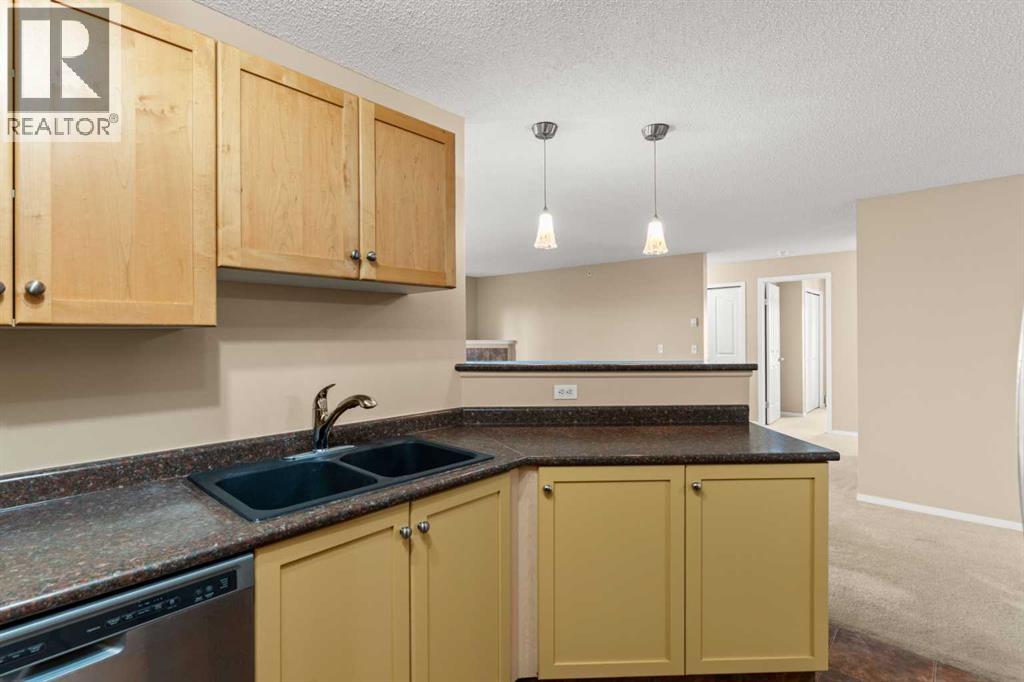 Single Family House for Sale in   Fish Creek Boulevard SW Evergreen Calgary 