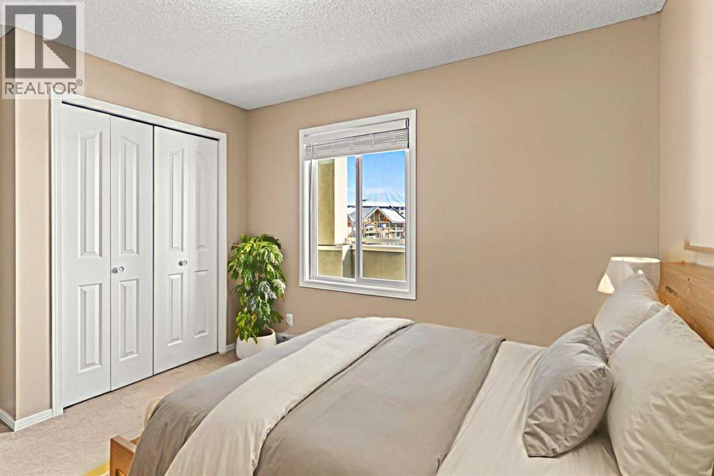 Single Family House for Sale in   Fish Creek Boulevard SW Evergreen Calgary 