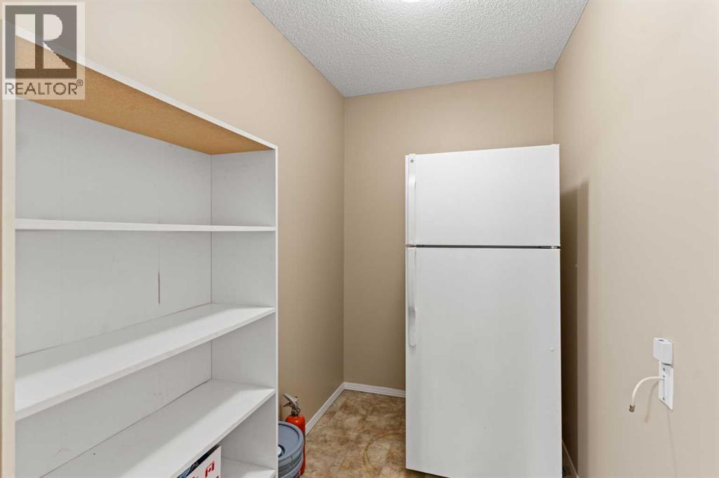 Single Family House for Sale in   Fish Creek Boulevard SW Evergreen Calgary 