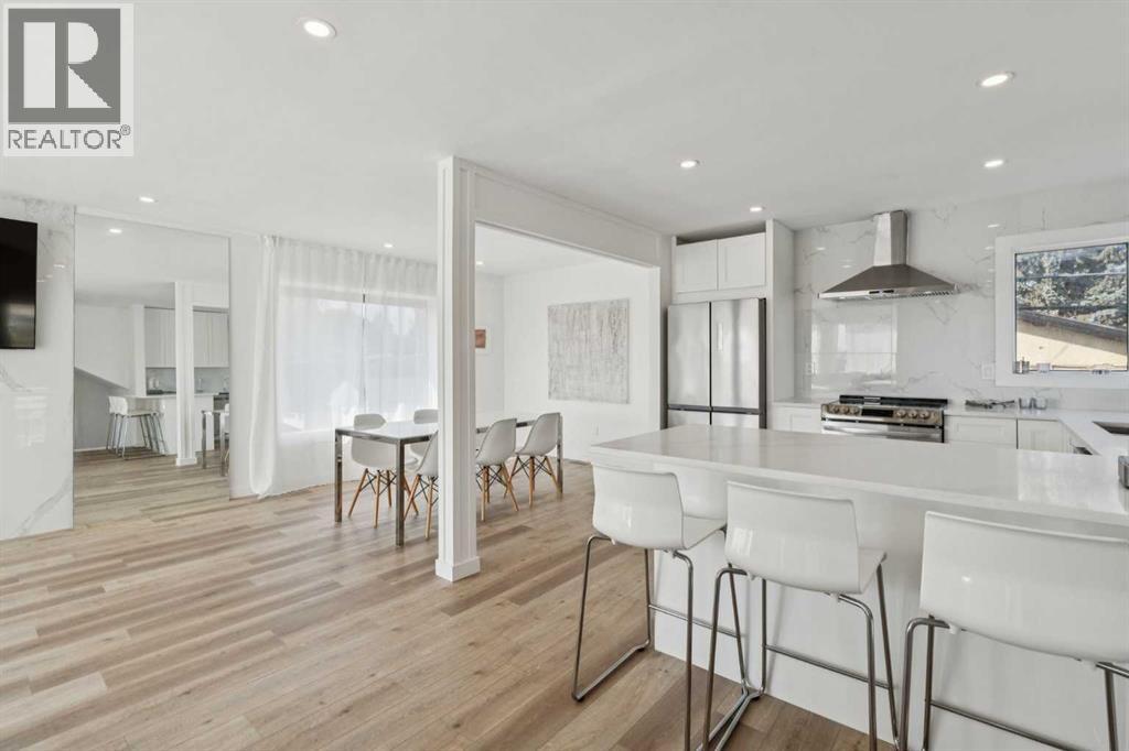 809 9 Street NE, Calgary, Alberta