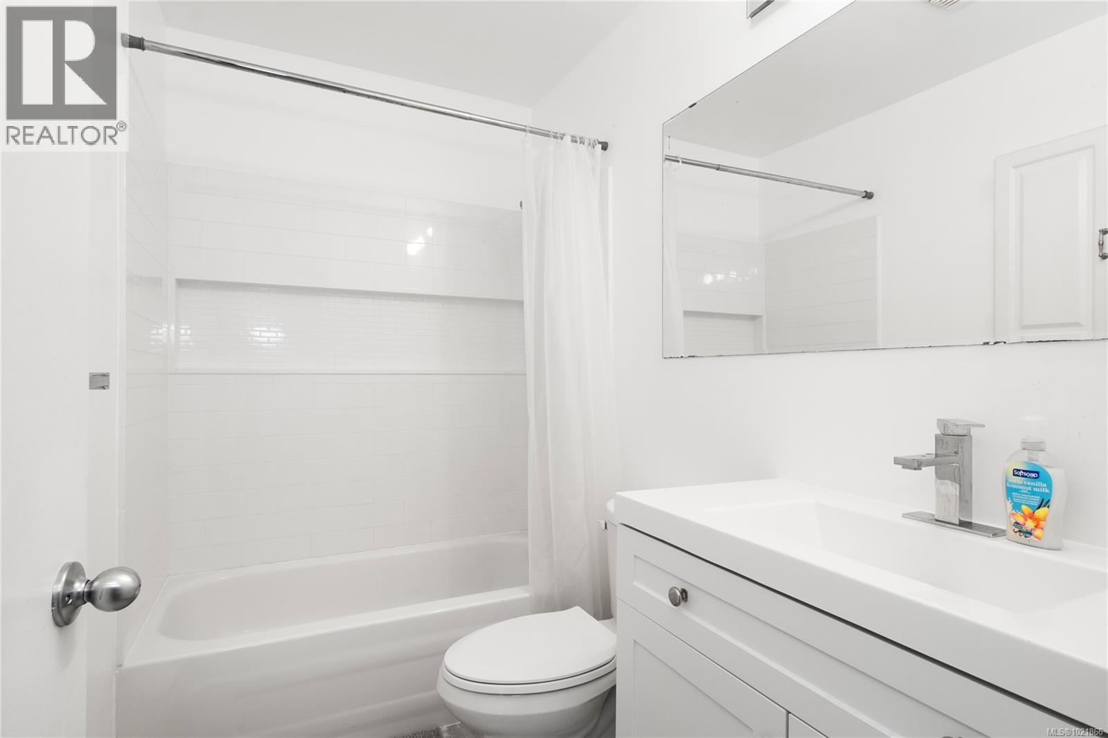 1120 1st St, Courtenay