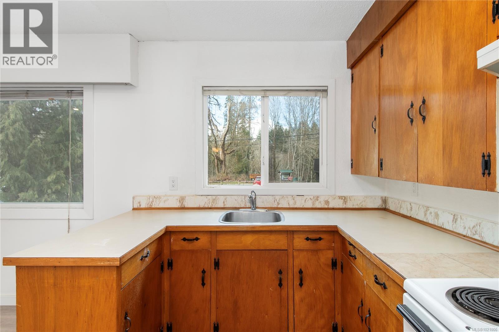 1120 1st St, Courtenay