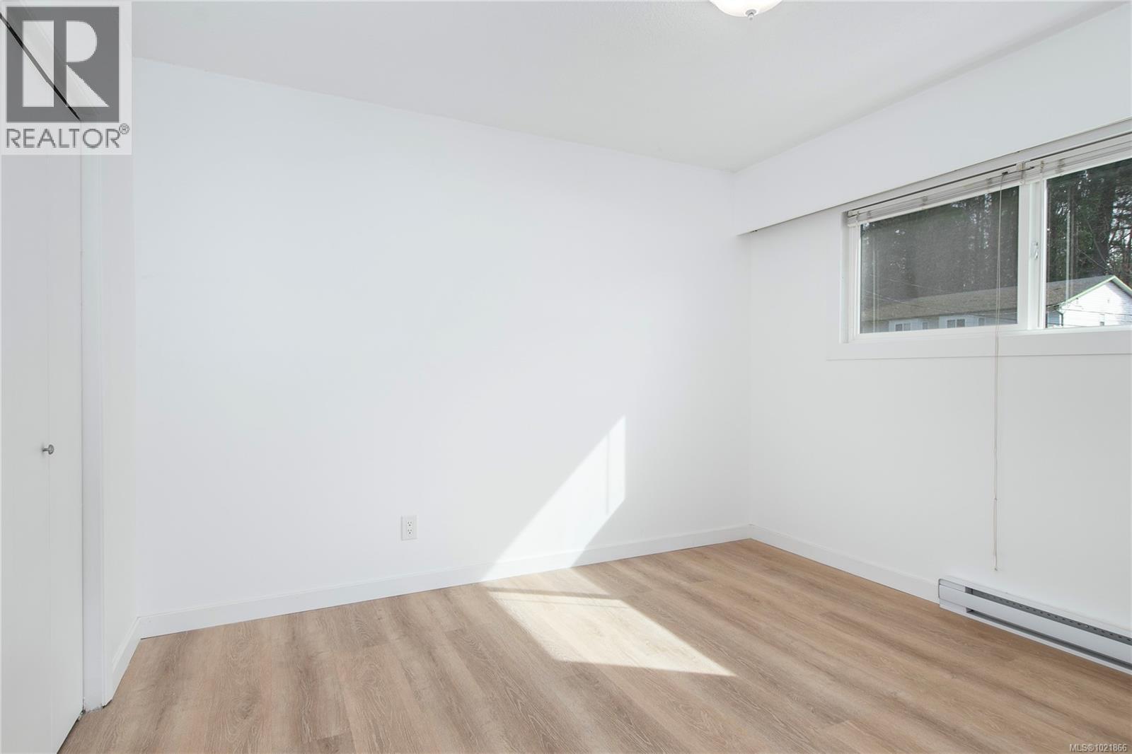 1120 1st St, Courtenay