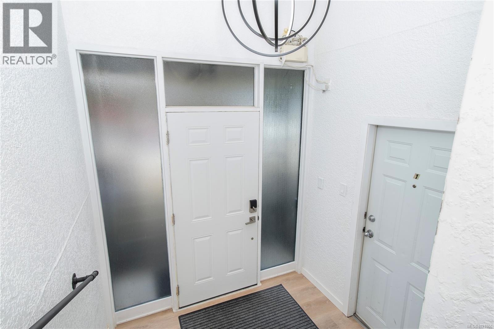 1120 1st St, Courtenay