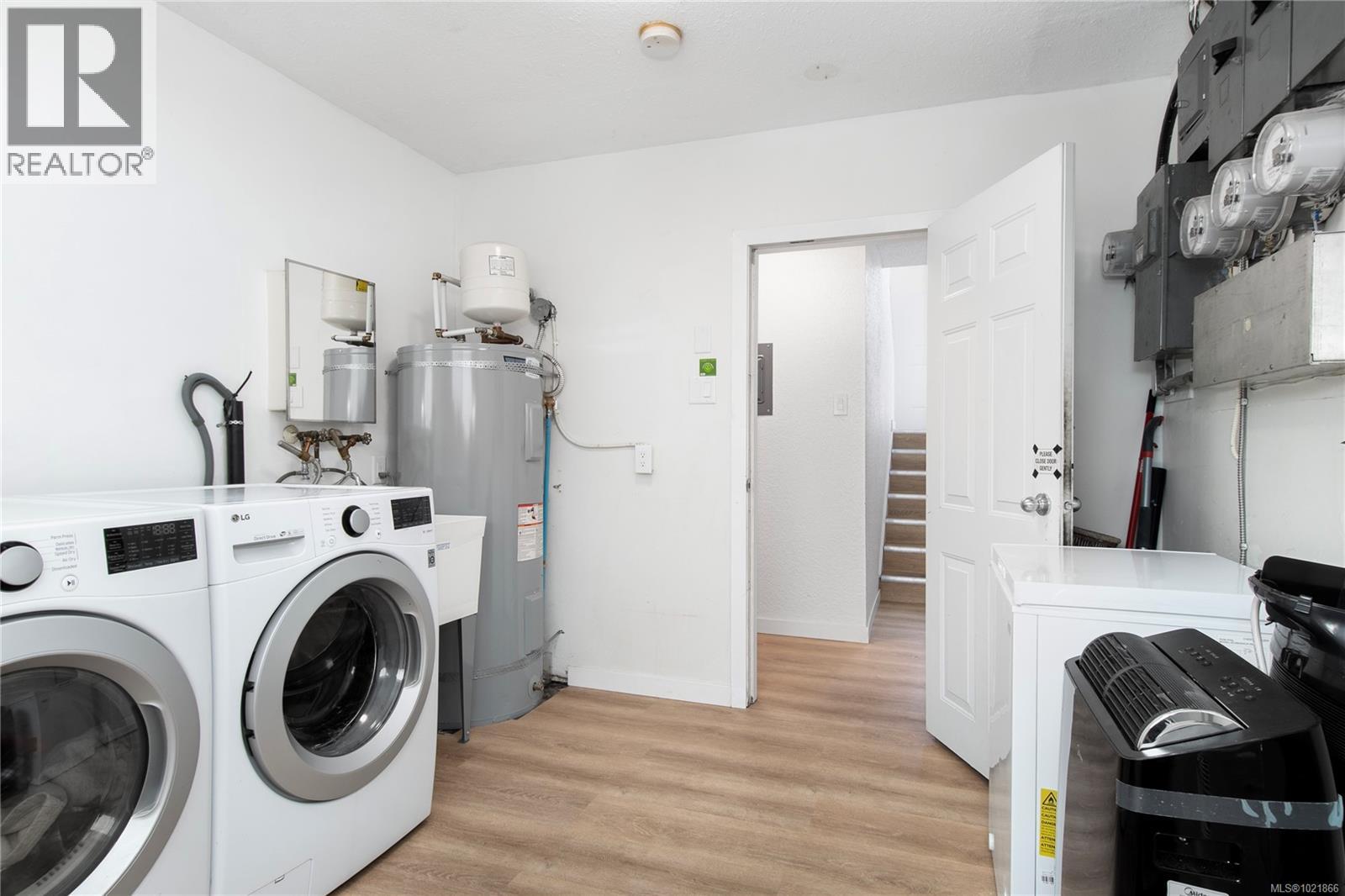 1120 1st St, Courtenay