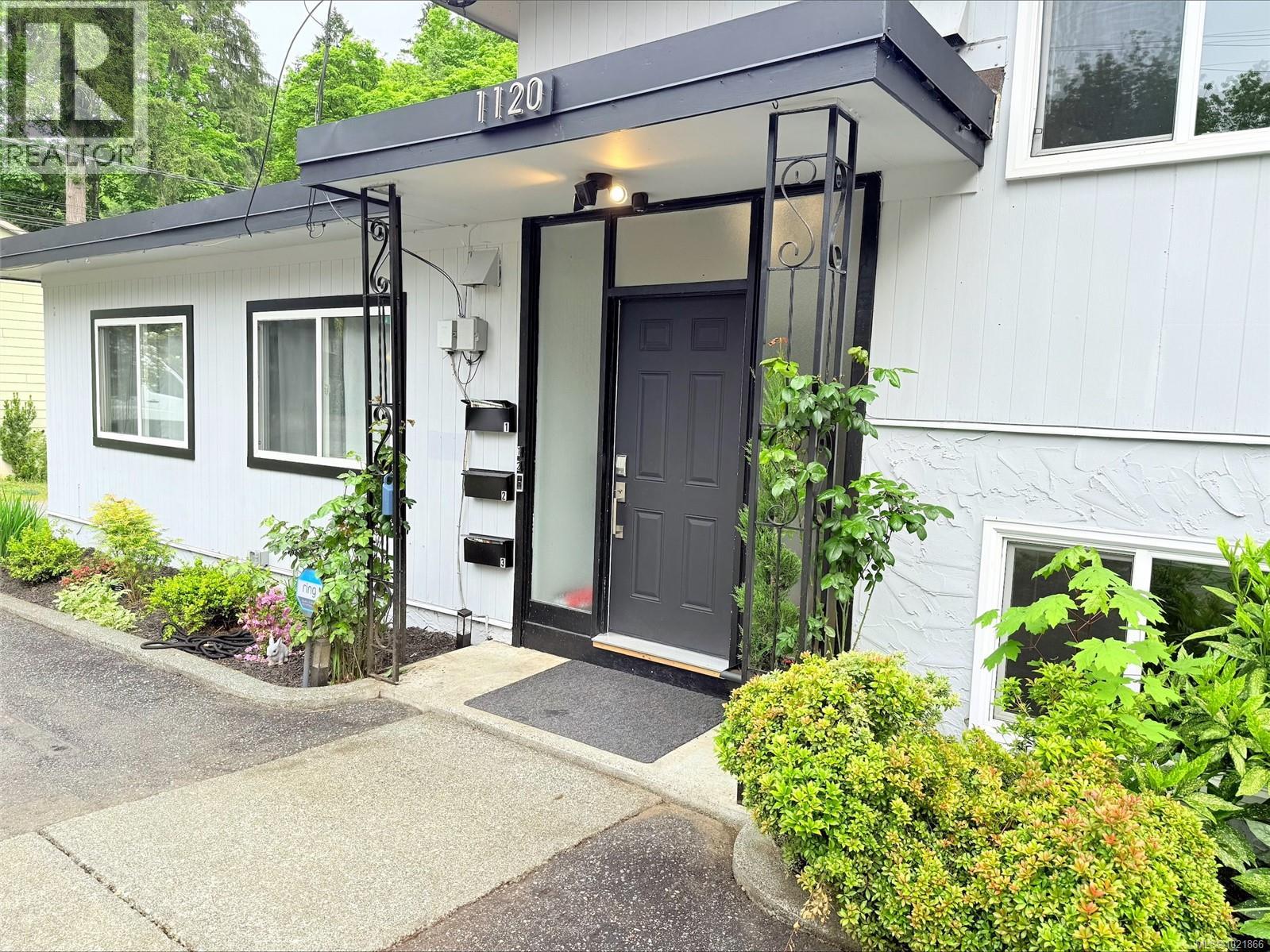 1120 1st St, Courtenay