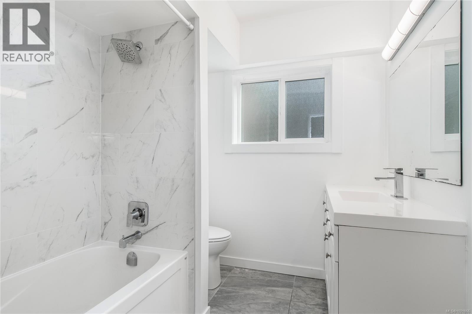 1120 1st St, Courtenay