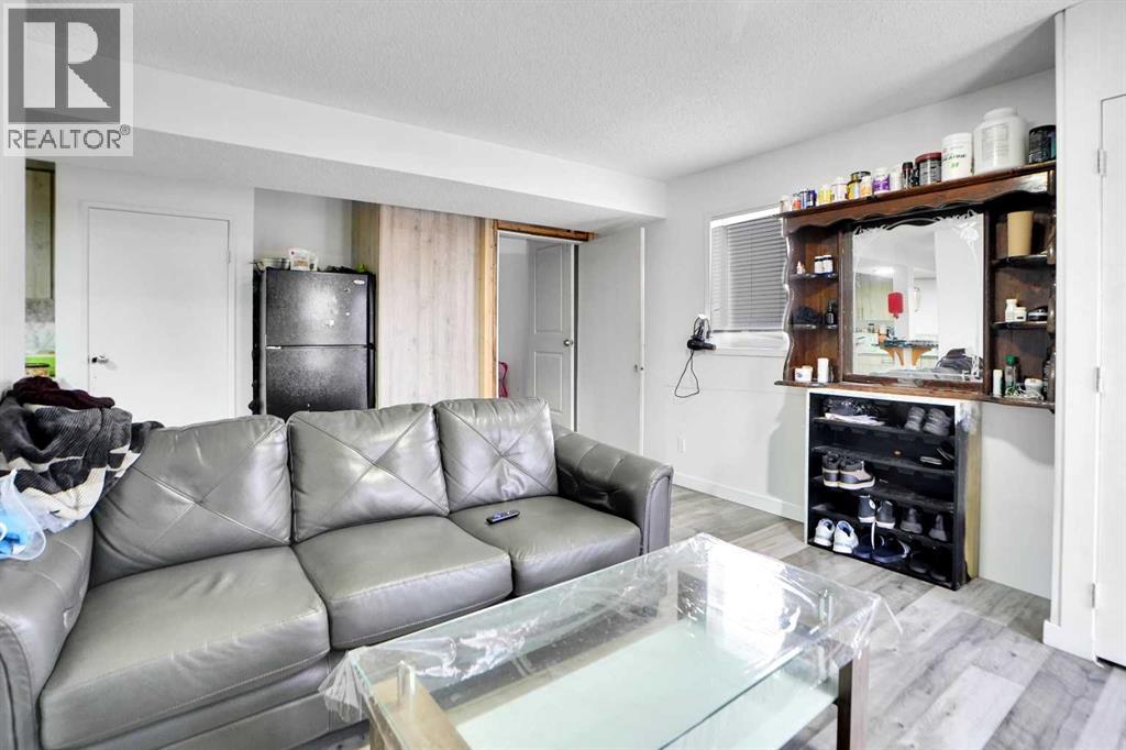 Single Family House 4 Level for Sale in  Martinbrook Road NE Martindale Calgary 