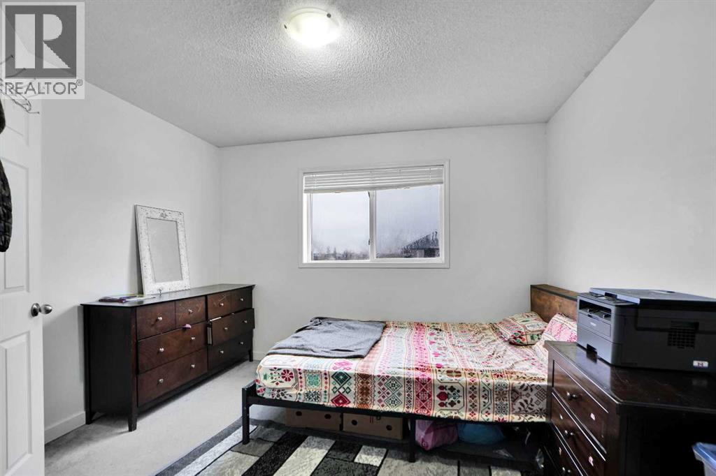 Single Family House 4 Level for Sale in  Martinbrook Road NE Martindale Calgary 