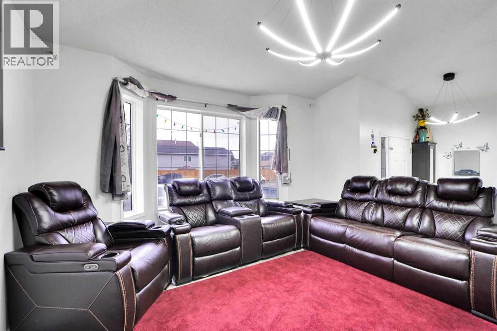 Single Family House 4 Level for Sale in  Martinbrook Road NE Martindale Calgary 