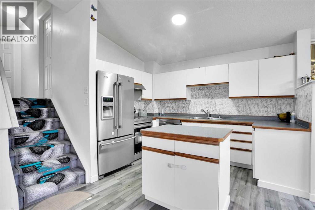 Single Family House 4 Level for Sale in  Martinbrook Road NE Martindale Calgary 