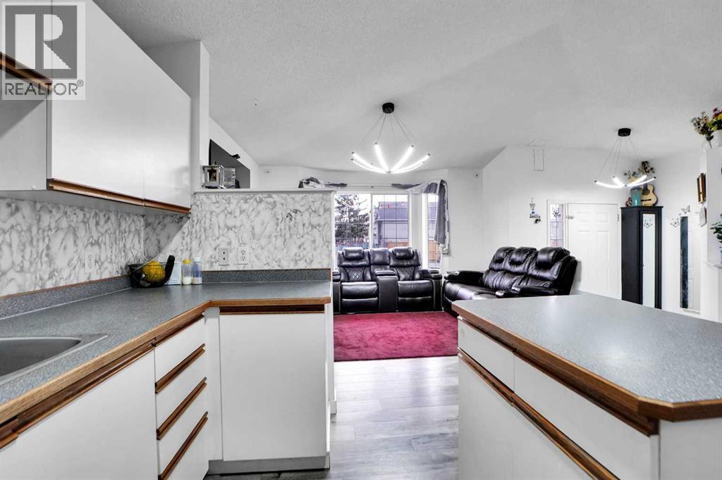 Single Family House 4 Level for Sale in  Martinbrook Road NE Martindale Calgary 