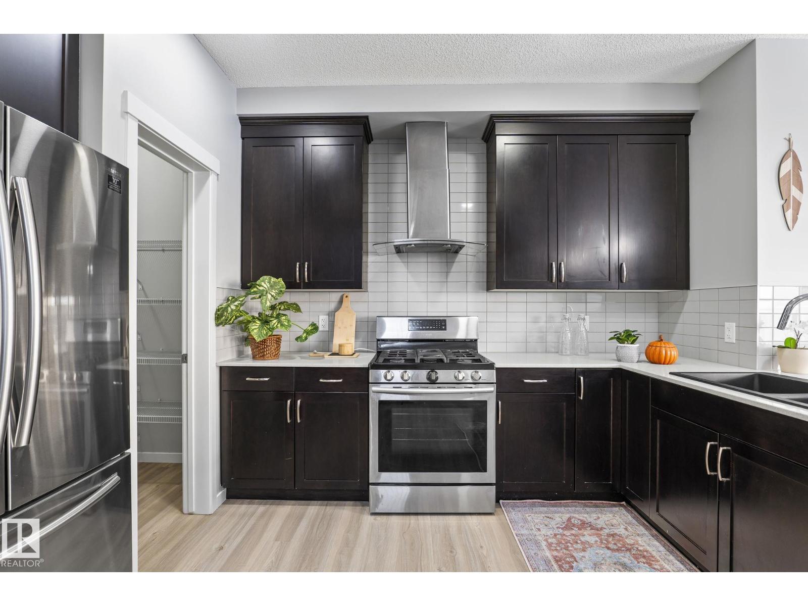 4867 alwood point SW SW, Edmonton