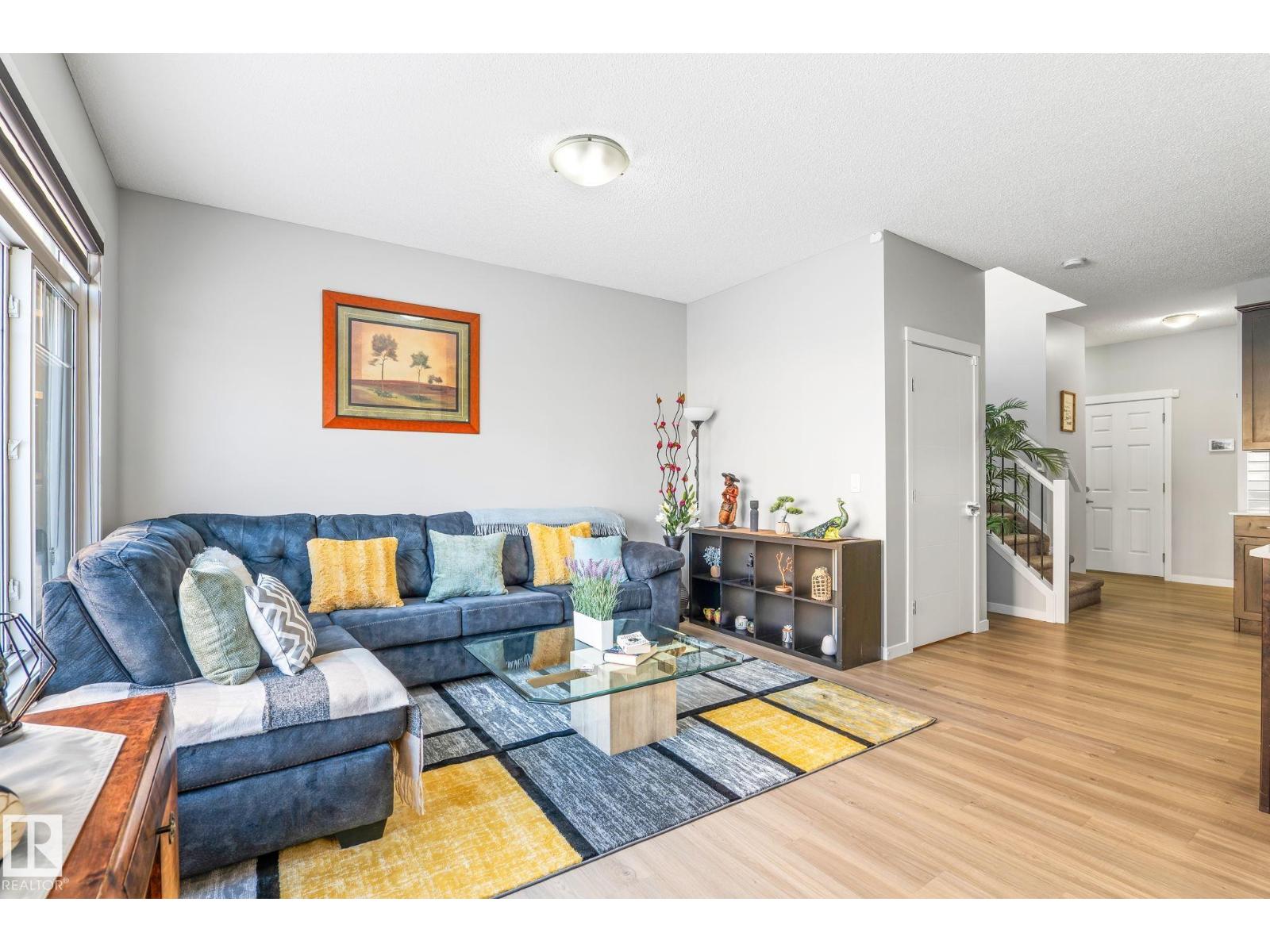 4867 alwood point SW SW, Edmonton