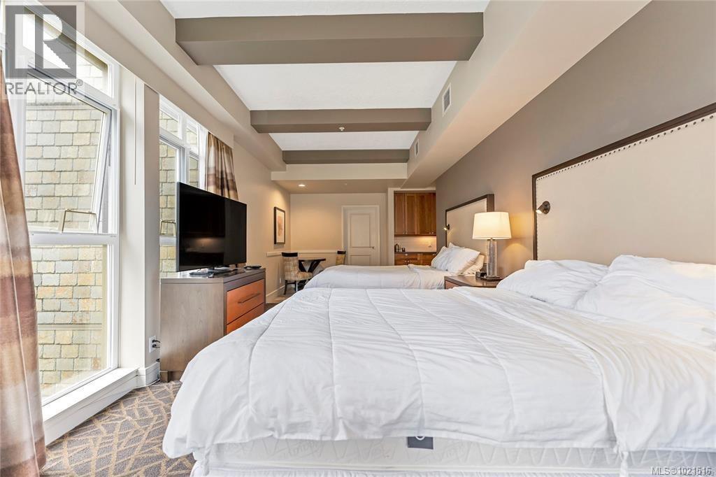 306-308A&B 1376 Lynburne Pl, Langford