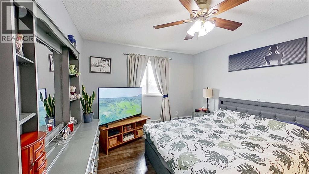 Single Family House for Sale in   Dover Point SE Dover Calgary 