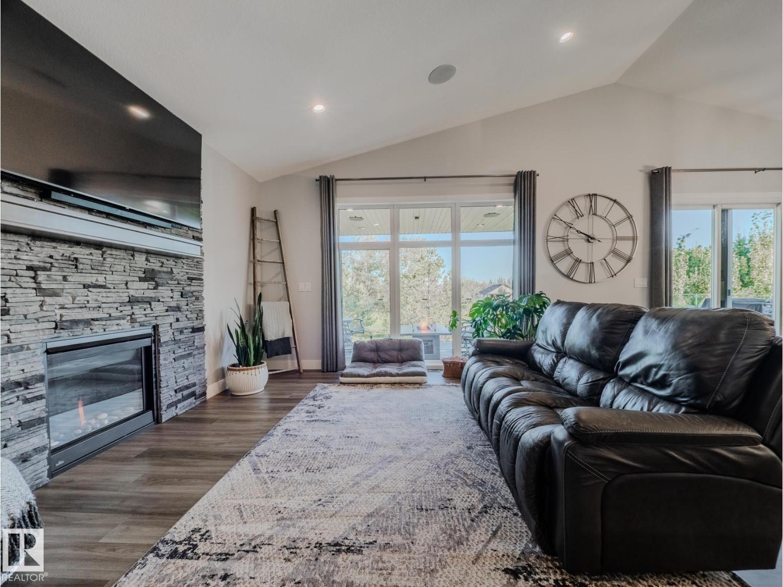 35 LILAC BA, Spruce Grove