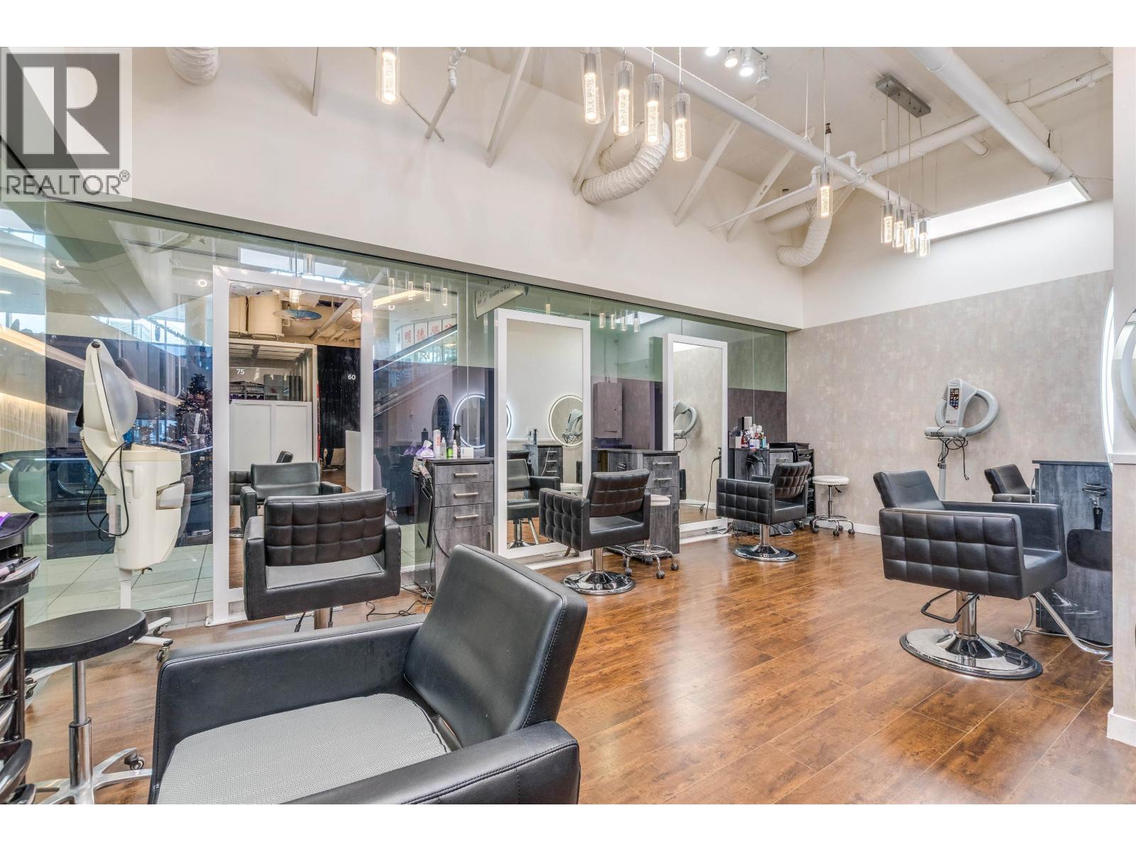 Retail in Richmond - Image 9