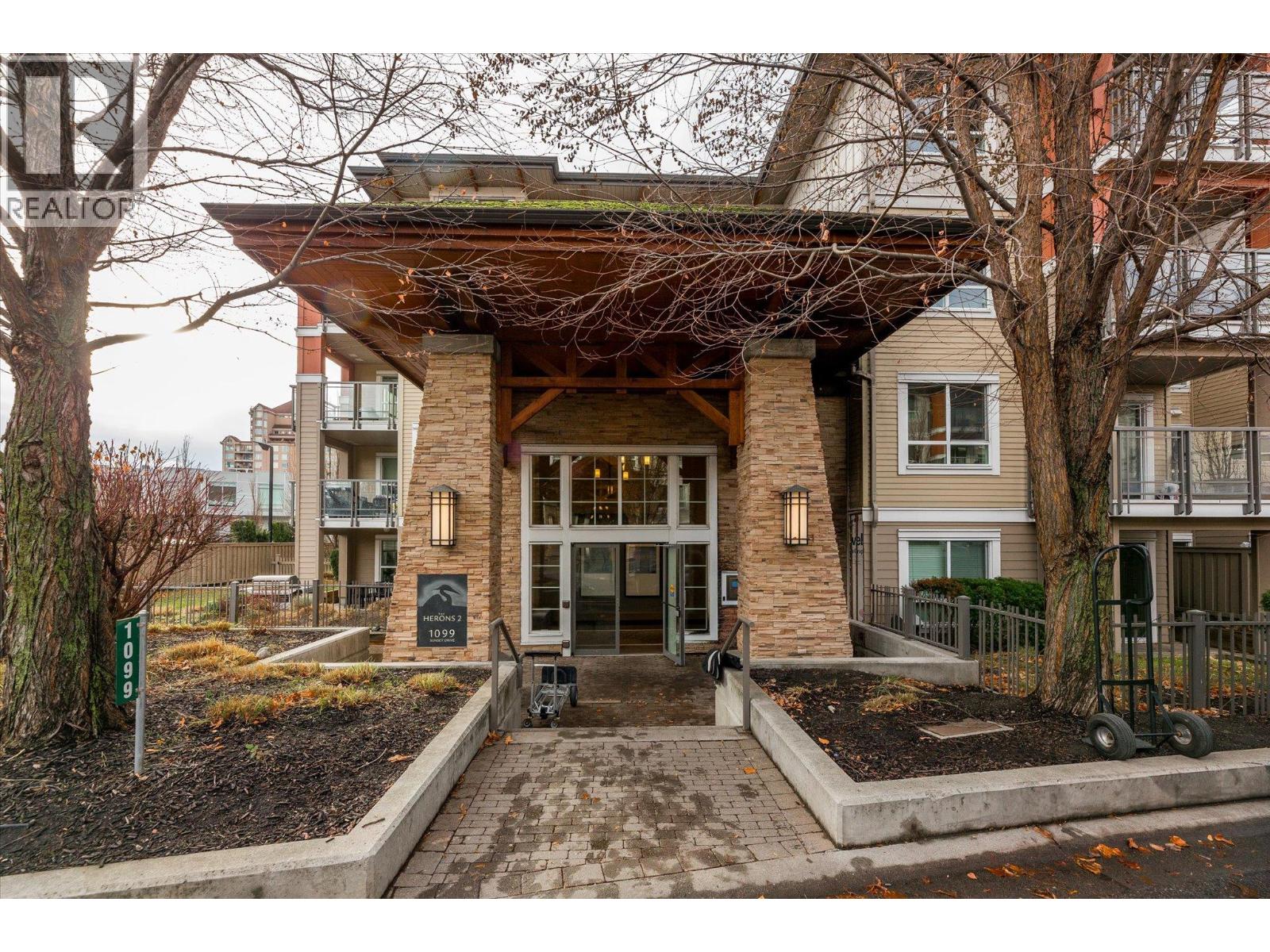 333 1099 Sunset Drive, Kelowna