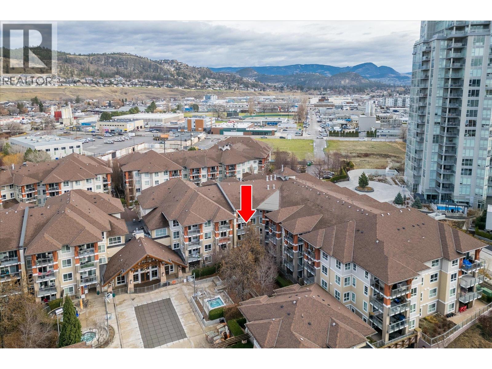 333 1099 Sunset Drive, Kelowna