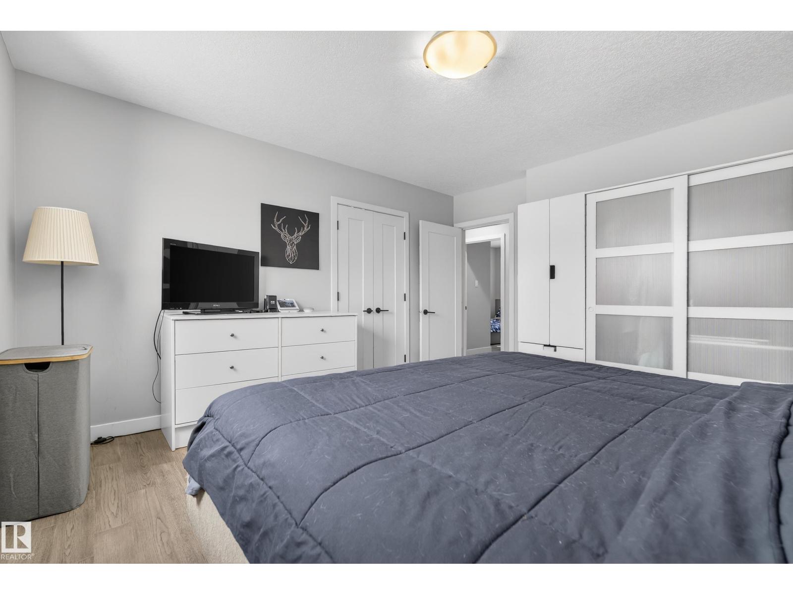 5604 91 AV NW, Edmonton