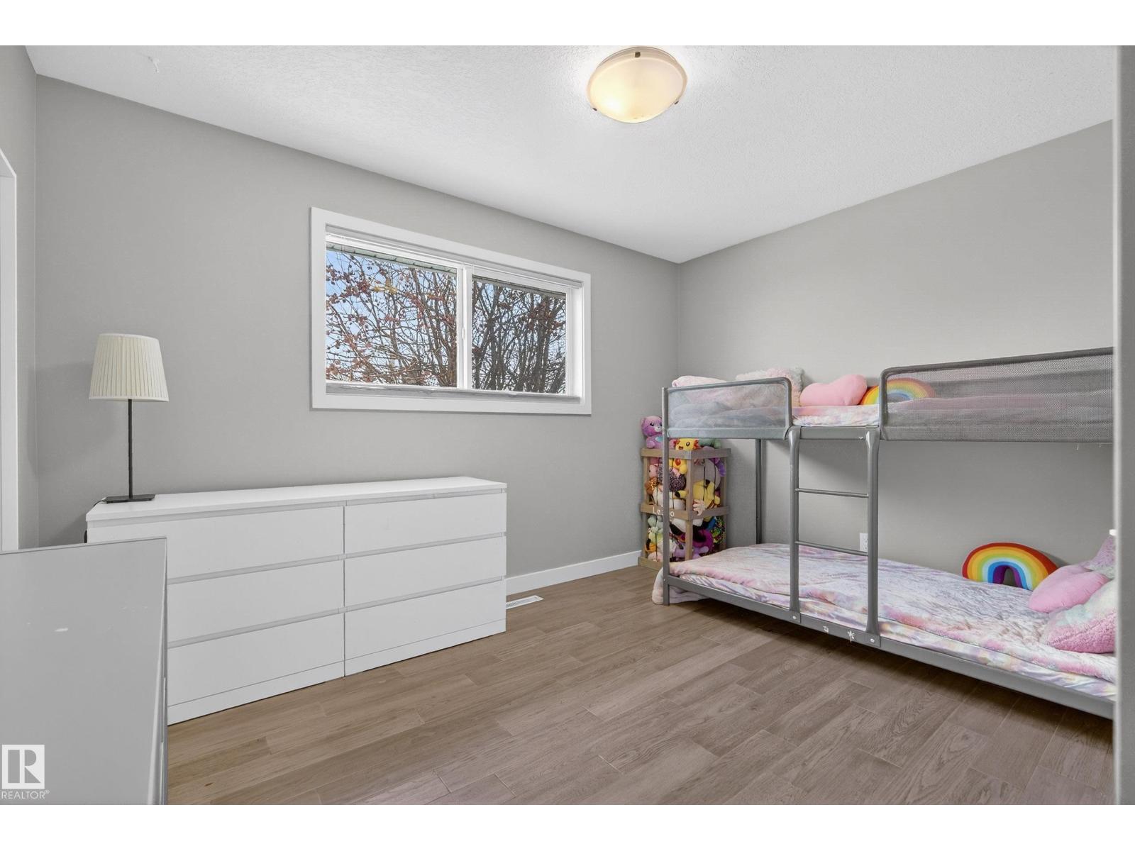 5604 91 AV NW, Edmonton