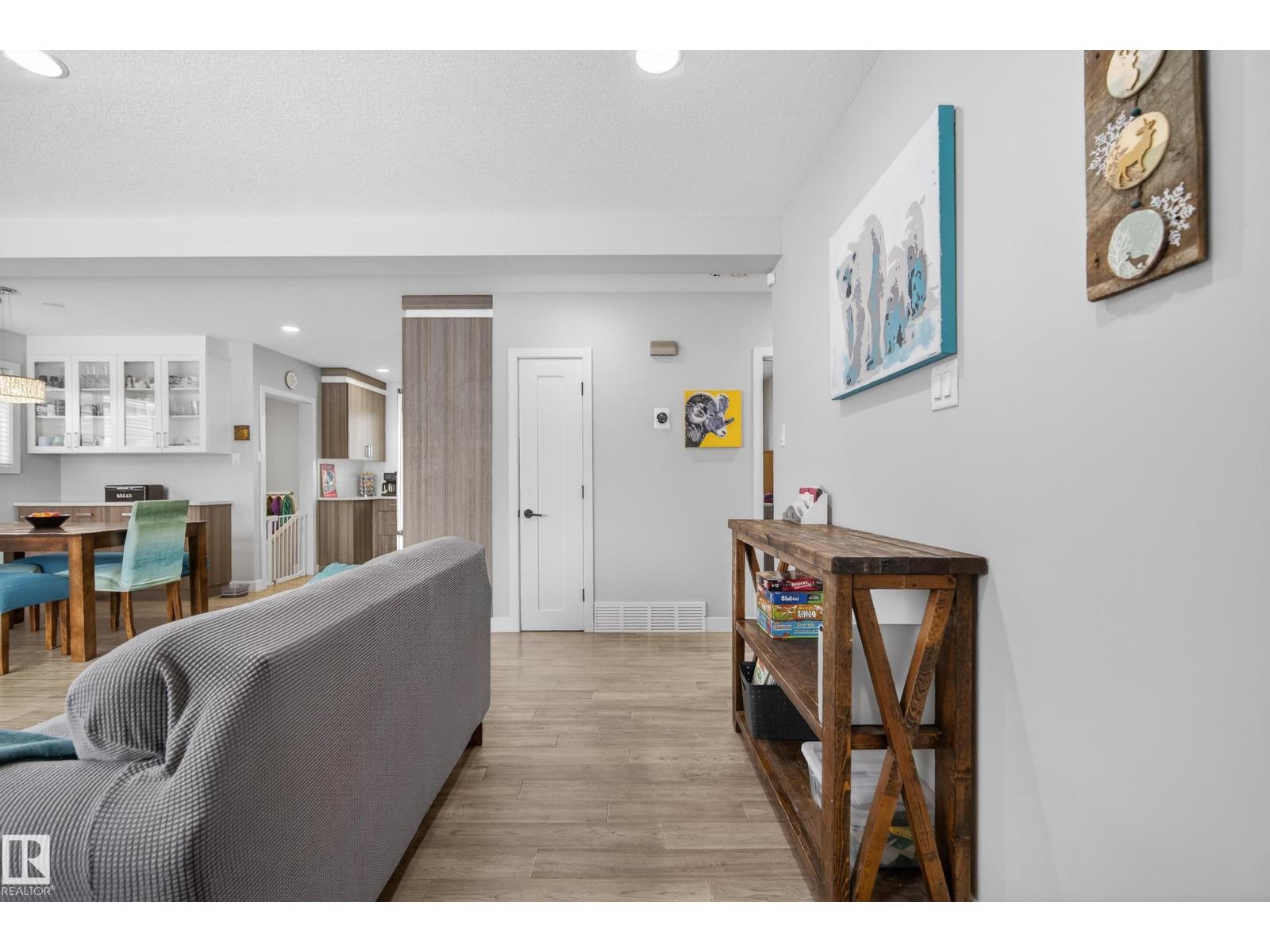 5604 91 AV NW, Edmonton