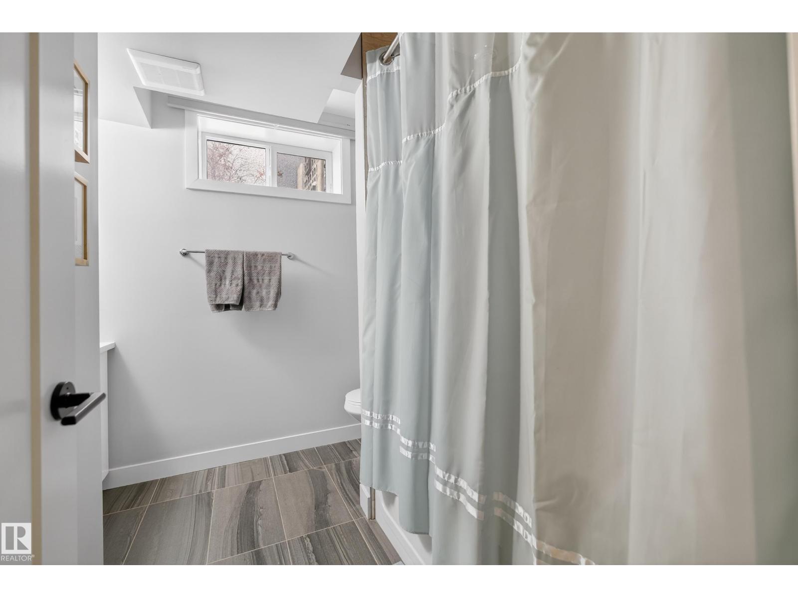 5604 91 AV NW, Edmonton