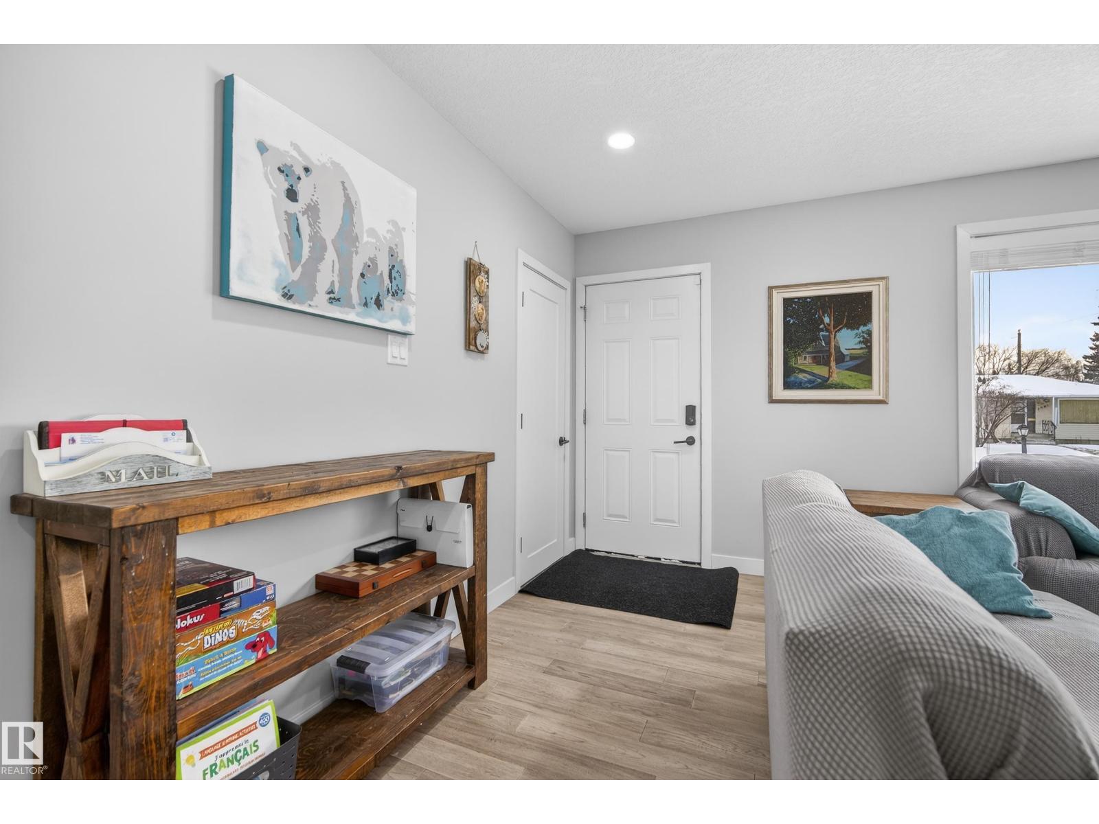 5604 91 AV NW, Edmonton