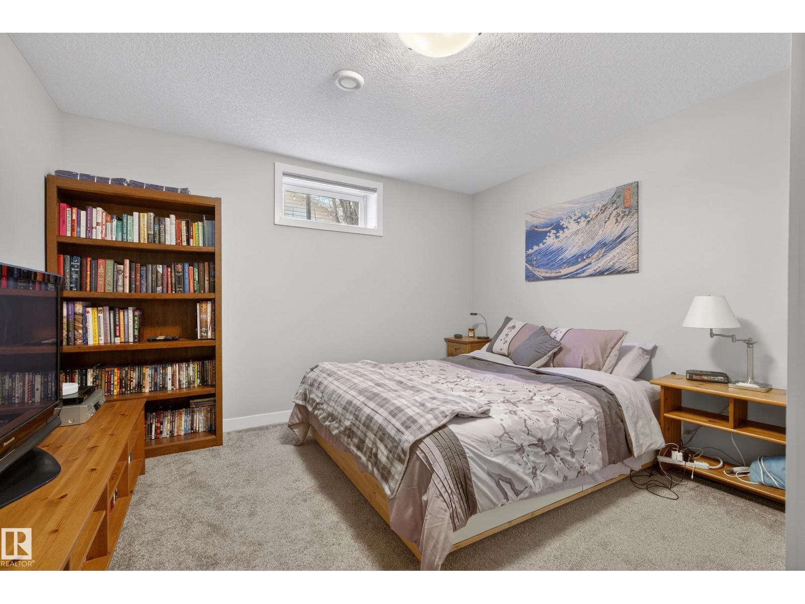 5604 91 AV NW, Edmonton