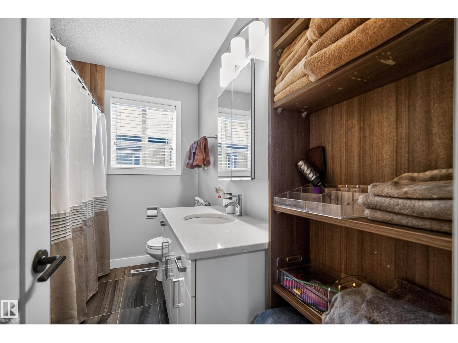 5604 91 AV NW, Edmonton