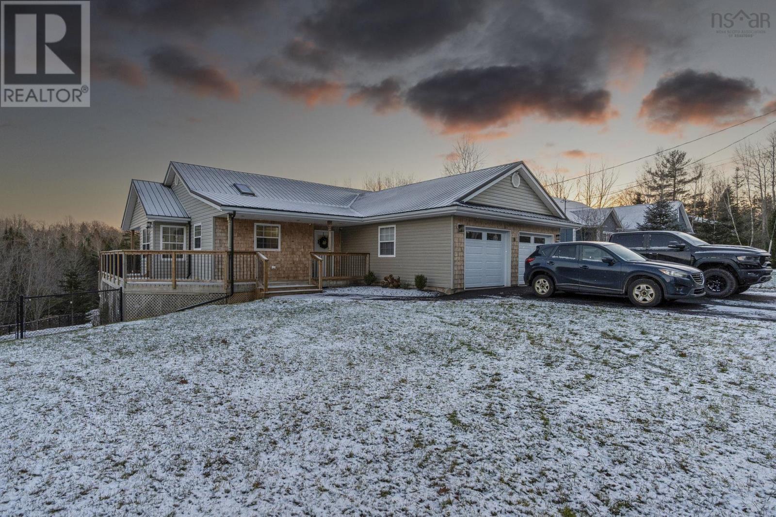 Property photo of 10 Hillside Crescent