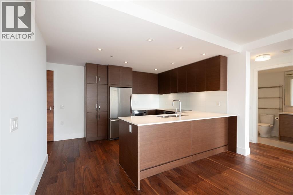 703 111 E 13TH STREET, North Vancouver